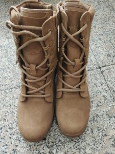 ​解放军配发的21式作战靴，有三处明显变化，实战意味很浓