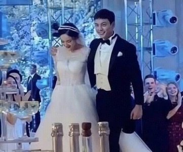 ​陈伟霆与古力娜扎因戏结缘，互动频频