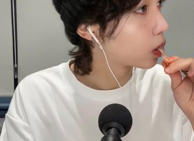 ​张靓颖妈妈（张靓颖妈妈探班）