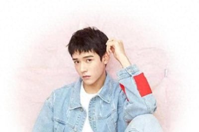 ​龚俊是一位备受关注的年轻演员，