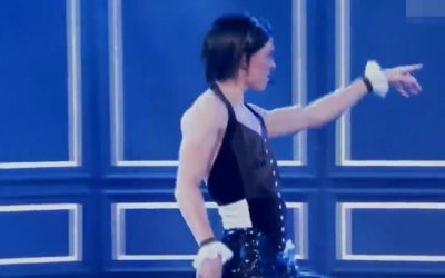 ​荷兰弟首谈穿女装模仿蕾哈娜：想鼓励一个爱穿女装遭霸凌的小男孩