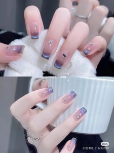 ​超美啊，谁能拒绝精致十足又显白的美甲啊，令夏日仙女气质满满~