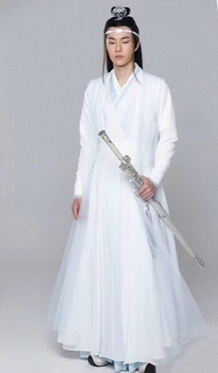 王一博蓝忘机初始定妆照曝光，造型风格不一显呆萌