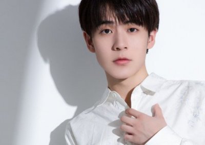 ​郑人予资料及简介图片 他是少年之名中的一匹黑马