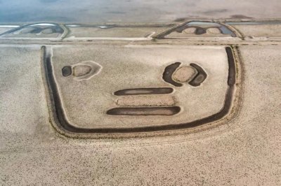 ​洞庭湖再现“神秘图案”？！网友脑洞大开……