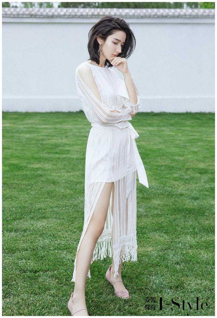 杨幂公司“四小花”,三人已经绽放,还有一人何时爆红?