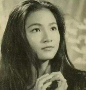 ​永远的侠女——郑佩佩