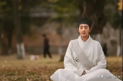 ​打坐修行的关键技巧：双盘姿势详解