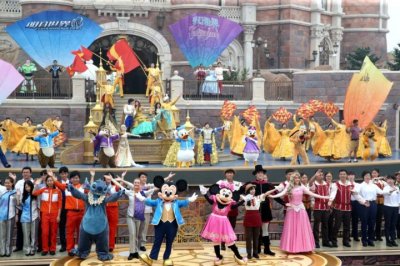 ​上海迪士尼是哪一年开的（上海迪士尼乐园的开园时间）