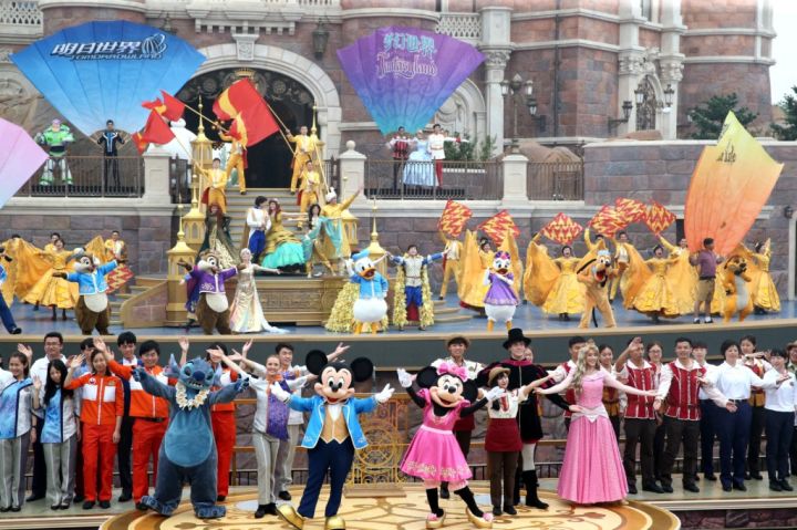 上海迪士尼是哪一年开的（上海迪士尼乐园的开园时间）