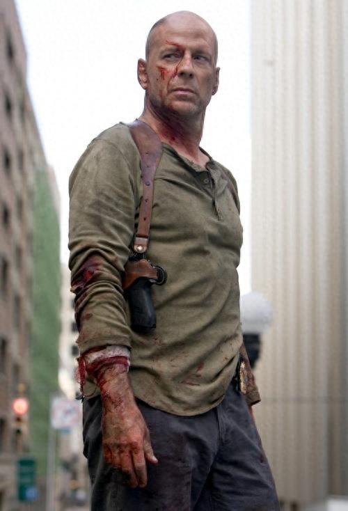 好莱坞“十大男神”排行榜,别多想了,第一名你绝对想不到