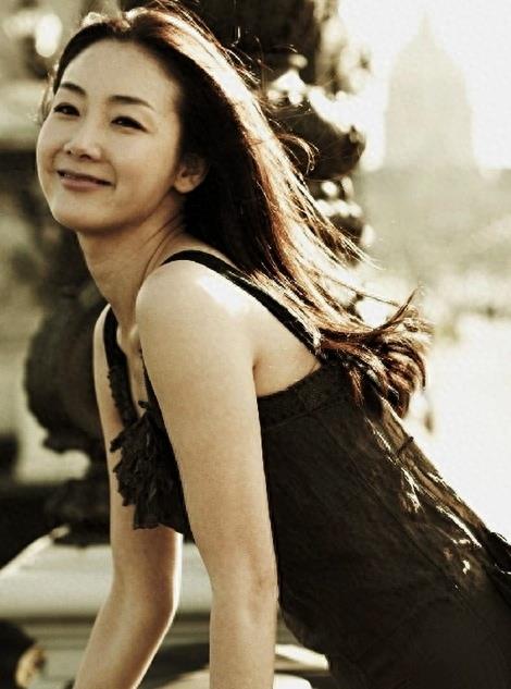 温柔婉约的韩国美少女，那是我们看过的冬季恋歌-崔智友