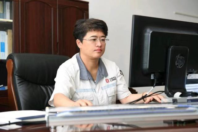 高铁一姐的现状（高铁女神梁建英）(12)