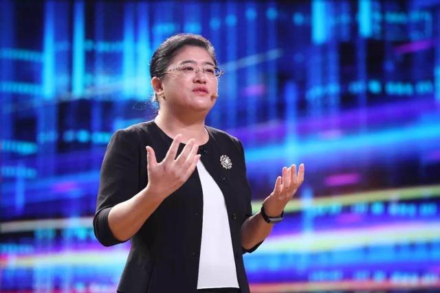 高铁一姐的现状（高铁女神梁建英）(2)