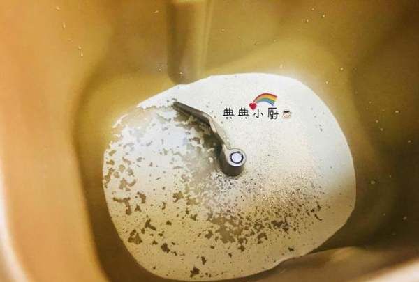 包子面怎么发才又白又松软,怎么和面才能使蒸出的包子又白又松软呢图5