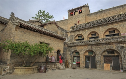 皇城相府：是一处罕见的明清两代城堡式官宦住宅建筑群