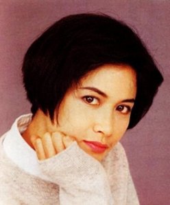 ​邵美琪：美丽女神，扮相亦古亦今，展露特有的美！