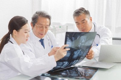 ​中国现代医学：过去、现在和未来