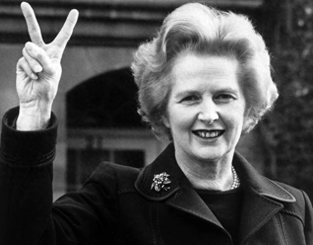 “勃列日涅夫之吻”闻名世界，铁娘子侥幸逃过一劫