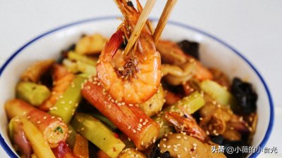 ​秋天的第一盘麻辣香锅，自己做的更香！1分钟教会你，太过瘾啦