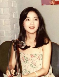 ​一代歌后邓丽君死因之谜，生前竟是台湾军方间谍？