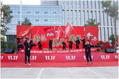 ​京东客服品质服务，助力11.11大卖