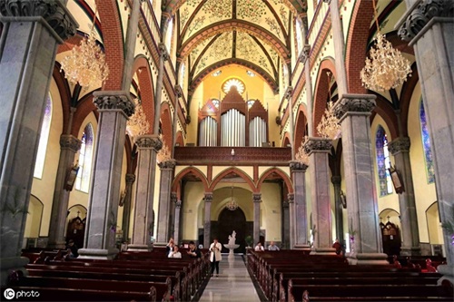 中国三大著名教堂之一，天主教济南洪家楼教堂