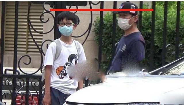 陈羽凡白百合高调复合（陈羽凡录音室玻璃影子疑似白百何）