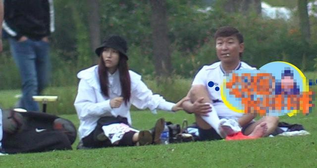 陈羽凡白百合高调复合（陈羽凡录音室玻璃影子疑似白百何）