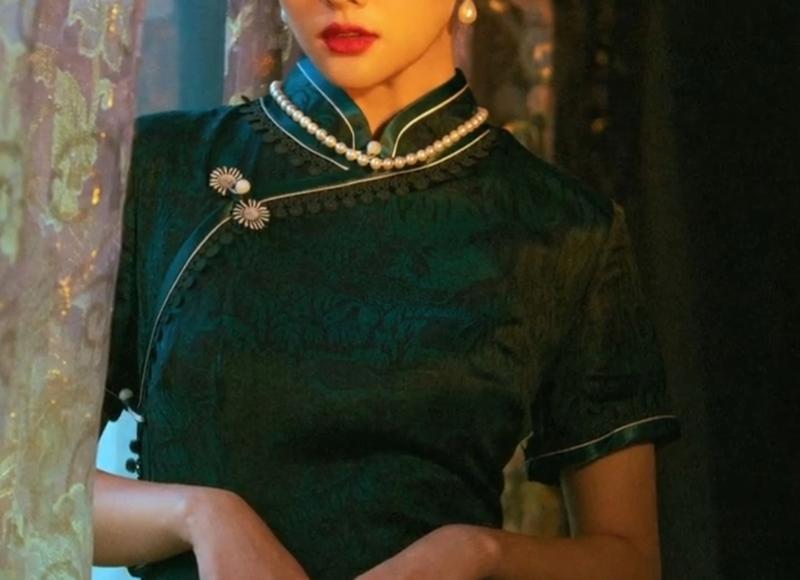 离子烫和拉直的区别（离子烫和柔顺有什么不同）