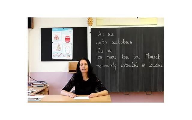 杨紫新男友，杨紫又有新男友她才是平凡女孩的榜样