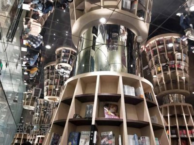 ​景致记录：重庆钟书阁，这间网红书店，比都敏俊的书房，更加惊艳