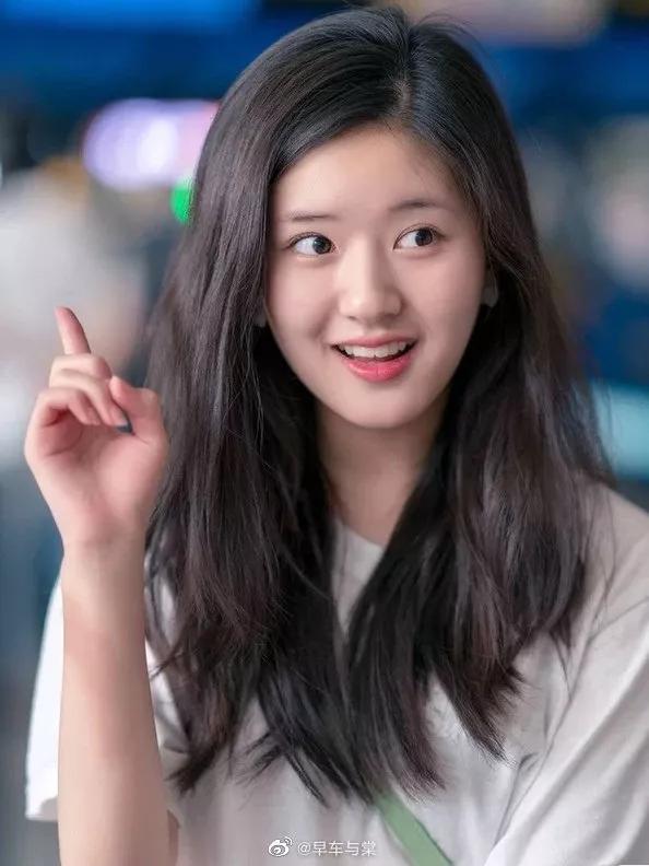 从赵露思这明白了人红是非多