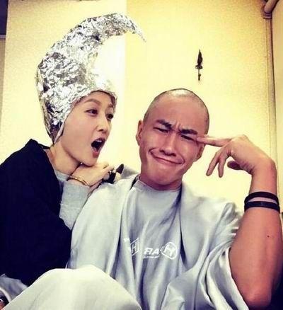 何润东秃顶了吗（何润东被剃光头）(2)