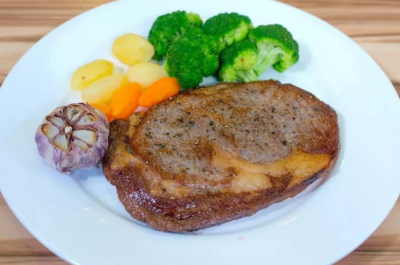 ​煎牛排用什么油最好？