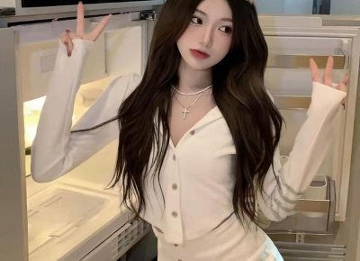 ​指甲有竖纹是身体的什么信号 当指甲出现竖纹是什么原因造成的