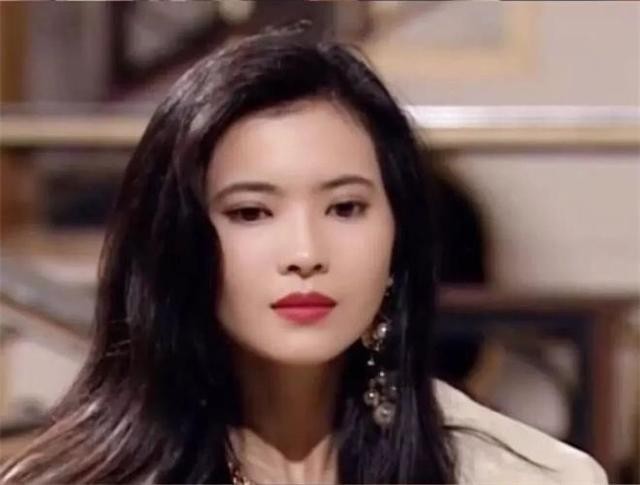 一家三个大明星全部自杀身亡，10年后女儿也被姥姥虐待