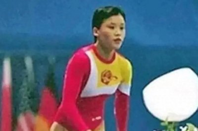 ​纪实瘫痪25年跳马冠军桑兰近况：42岁仍白皙，儿子已9岁