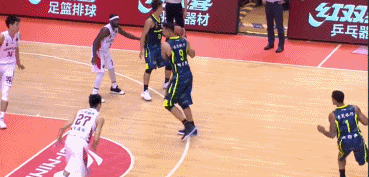 易建联个人资料简介（NBA365天365星——易建联）