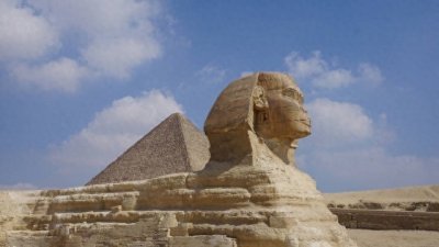 ​埃及金字塔：建造之谜与外星人传说