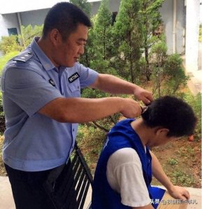 ​被捕后进入看守所就要剪头发吗？