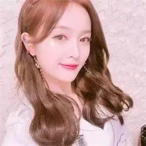 吴宣仪年龄造假被曝光？其证件照惨遭泄露，真实年龄到底多少岁？