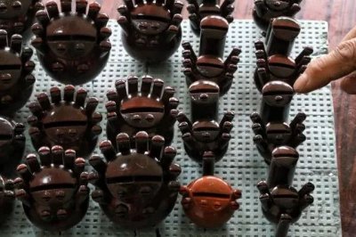 ​制作鸽哨36年 77岁的薛华老人留下老北京的空中交响