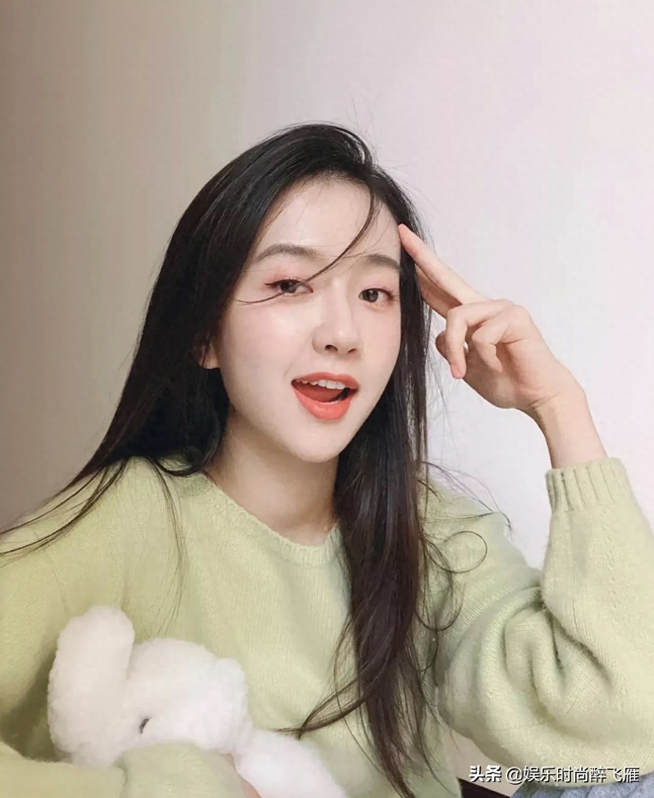 当红小花旦许龄月写真合集:呆萌可爱、美丽动人!