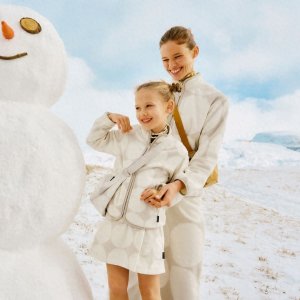 ​优衣库和 Marimekko 的新联名又来了，这次是个新年特别系列