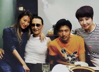 谢霆锋妹妹罕见露面，定居国外状态冻龄，情史丰富已秘密产女