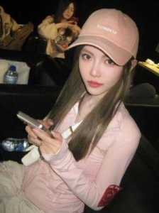 周淑怡乳环事件揭秘：与王思聪的情感炒作内幕