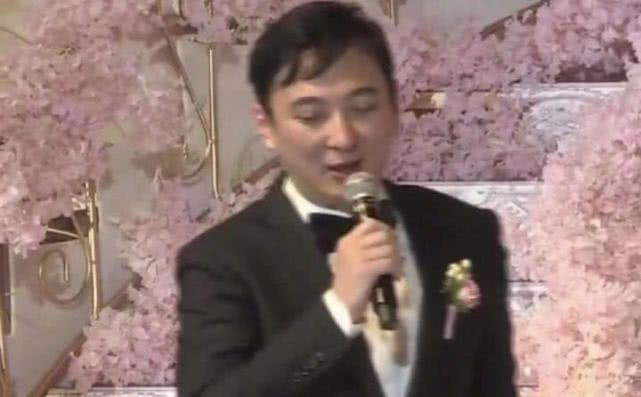 王思聪杨幂情侣发际线,在秃头的进程上保持一致,有点扎心