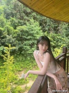 ​袁冰妍疑复出，曾因逃税遭罚97万，晒美照引争议