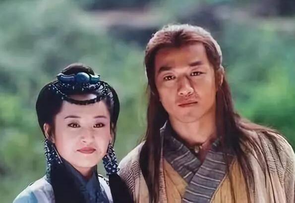 令狐冲喜欢的是岳灵珊还是任盈盈